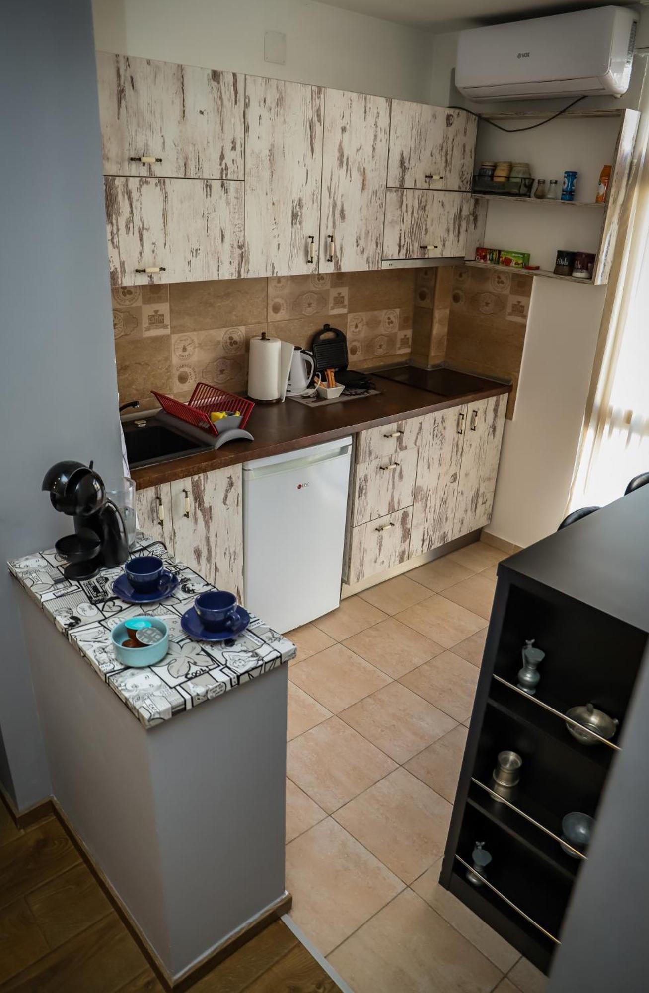 Rezervisi Slobodno, U Centru Smo Leilighet Novi Sad Eksteriør bilde